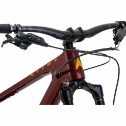 Vitus Escarpe 29 AMP Mountain Bike 29 Vitus Escarpe 29 AMP Mountain Bike -Roue Voyage Soldes Magasin Vitus Escarpe 29 AMP Mountain Bike 2022 Octane Red 09