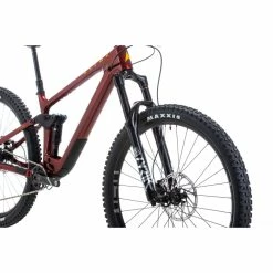 Vitus Escarpe 29 AMP Mountain Bike 32 Vitus Escarpe 29 AMP Mountain Bike -Roue Voyage Soldes Magasin Vitus Escarpe 29 AMP Mountain Bike 2022 Octane Red 12
