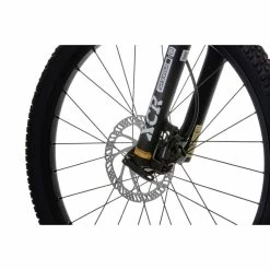 VTT Semi-rigide Enfant Vitus Nucleus 24 -Roue Voyage Soldes Magasin Vitus Nucleus 24 Youth Hardtail Bike White 10