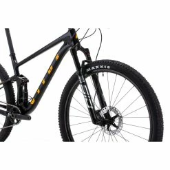 Vitus Rapide FS CRX Mountain Bike 29 Vitus Rapide FS CRX Mountain Bike -Roue Voyage Soldes Magasin Vitus Rapide FS CRX Mountain Bike 2022 Black Mango 11