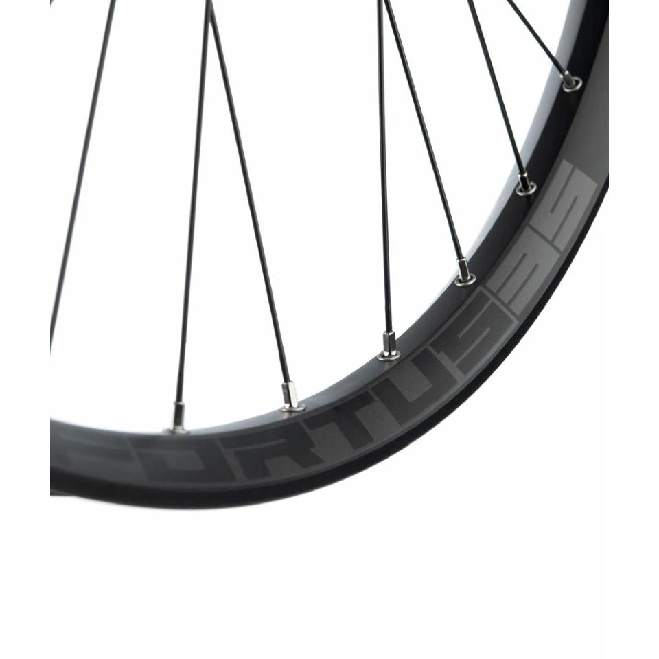 Hope Fortus 35 Pro 5 Front Wheel (6 Bolt) 2 Hope Fortus 35 Pro 5 Front Wheel (6 Bolt) – Image 2