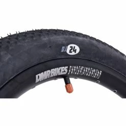 DMR DJ24 Dirt Jump And Street Tyre -Roue Voyage Soldes Magasin DMR DJ BLACK TYRE DETAIL 1 4