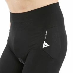 Dainese Trail Skin Armour Shorts 10 Dainese Trail Skin Armour Shorts -Roue Voyage Soldes Magasin Dainese Trail Skin Armour Shorts Protective Shorts Black SS22 3769492001 XL 3