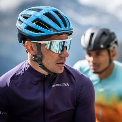 Endura FS260-Pro Helmet II -Roue Voyage Soldes Magasin Endura FS260 Pro Helmet II Helmets Hi Viz Blue SS22 E1550BV S M 0