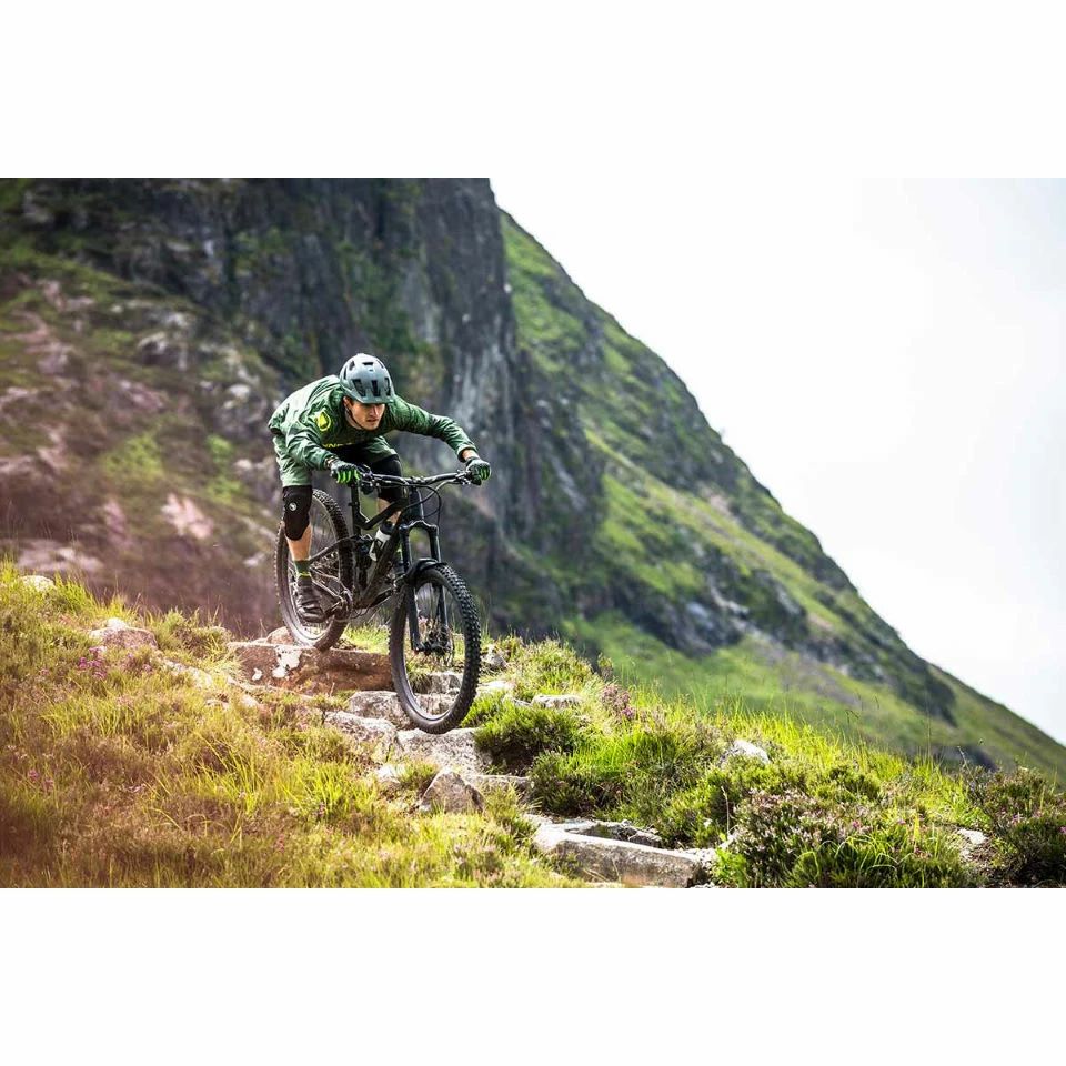 Endura MT500 Hard Shell Knee Pad 2 Endura MT500 Hard Shell Knee Pad – Image 2