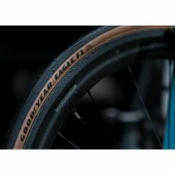 Pneu De Route Goodyear Eagle F1 -Roue Voyage Soldes Magasin Goodyear Eagle F1 Road Tyre Tyres Black Tan GR 010 25 622 V002 R 2