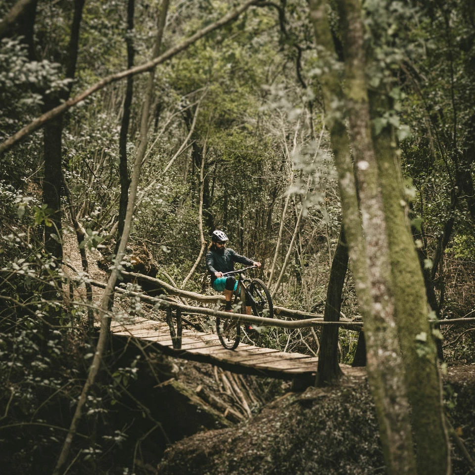 Goodyear Newton Enduro Tubeless Rear MTB Tyre Black 2.4" 29 6 Goodyear Newton Enduro Tubeless Rear MTB Tyre Black 2.4" 29 – Image 6