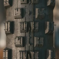 Goodyear Newton Trail Tubeless Front MTB Tyre Black 2.5" 27 -Roue Voyage Soldes Magasin Goodyear Newton Trail Tubeless Front MTB Tyre Tyres Black GR 015 64 622 V002 R 5