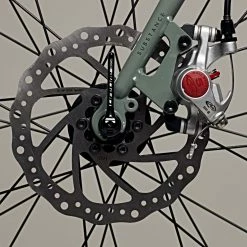 Axes Quick Release LifeLine (chrome-molybdène) 10 Axes Quick Release LifeLine (chrome-molybdène) -Roue Voyage Soldes Magasin LifeLine Essential CRMO Quick Release Skewers Black in situ