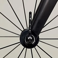 Axes Quick Release LifeLine (chrome-molybdène) 12 Axes Quick Release LifeLine (chrome-molybdène) -Roue Voyage Soldes Magasin LifeLine Essential CRMO Quick Release Skewers Black in situ 4