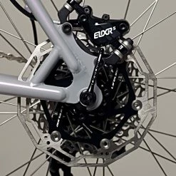 Axes Quick Release LifeLine (titane) -Roue Voyage Soldes Magasin LifeLine Titanium Quick Release Skewers black situ 2