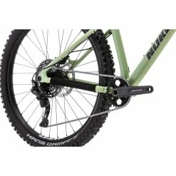 Nukeproof Scout 275 Race Alloy Mountain Bike (Deore10) 31 Nukeproof Scout 275 Race Alloy Mountain Bike (Deore10) -Roue Voyage Soldes Magasin Nukeproof Scout 275 Race Alloy Bike Deore10 2022 Artichoke Green 15