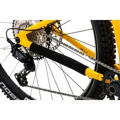 Nukeproof Scout 290 Elite Alloy Mountain Bike (SLX12) 32 Nukeproof Scout 290 Elite Alloy Mountain Bike (SLX12) -Roue Voyage Soldes Magasin Nukeproof Scout 290 Elite Alloy Bike SLX12 2022 Factory Yellow 16