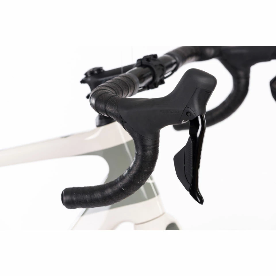 Orro Terra C 105 Di2 RR900 Gravel Bike (2023) 3 Orro Terra C 105 Di2 RR900 Gravel Bike (2023) – Image 3