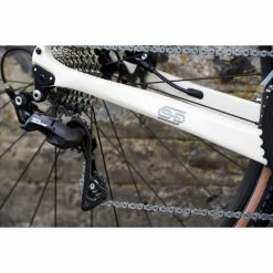 Orro Terra C HYD 7020 RR9 Gravel Bike (2023) -Roue Voyage Soldes Magasin Orro Terra C 105 Hydro RR9 Gravel Bike 2021 Adventure Bikes Chalk 2021 ORRTC2702RR9SDC48 2