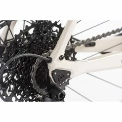 Orro Terra C Sram Apex1 RR9 Gravel Bike (2022) 13 Orro Terra C Sram Apex1 RR9 Gravel Bike (2022) -Roue Voyage Soldes Magasin Orro Terra C Sram Apex1 RR9 Gravel Bike 2021 chalk 06