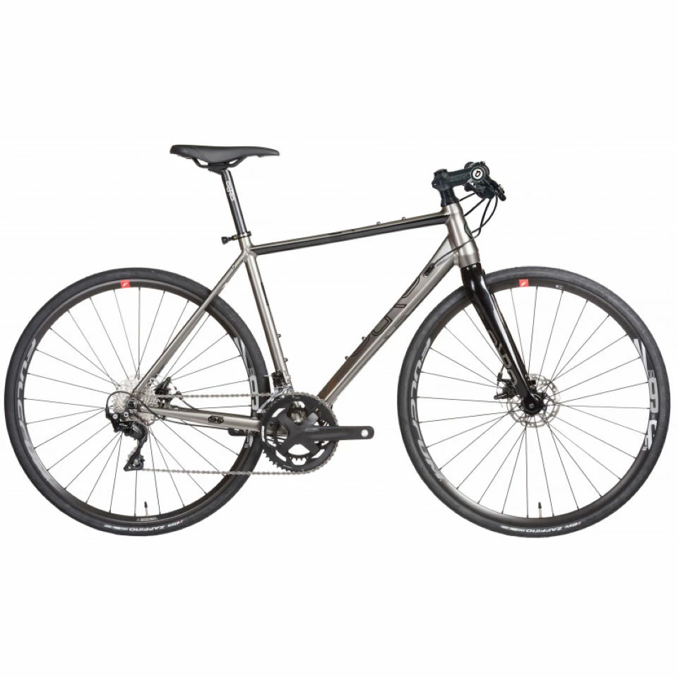 Orro Terra Gravel 105 R900 Flatbar Gravel Bike (2023) 1 Orro Terra Gravel 105 R900 Flatbar Gravel Bike (2023)