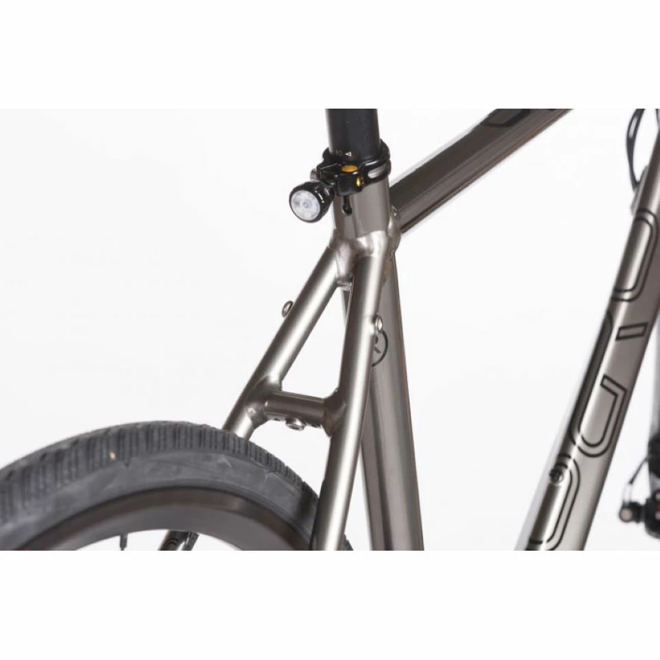 Orro Terra Gravel 105 R900 Flatbar Gravel Bike (2023) 5 Orro Terra Gravel 105 R900 Flatbar Gravel Bike (2023) – Image 5