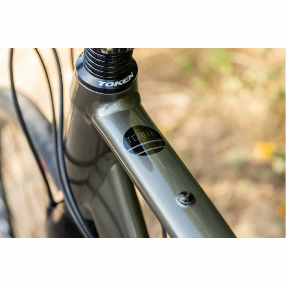 Orro Terra Gravel 105 R900 Flatbar Gravel Bike (2023) 7 Orro Terra Gravel 105 R900 Flatbar Gravel Bike (2023) – Image 7