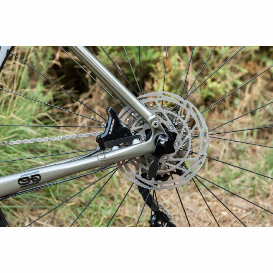 Orro Terra Gravel 105 R900 Flatbar Gravel Bike (2023) 9 Orro Terra Gravel 105 R900 Flatbar Gravel Bike (2023) – Image 9