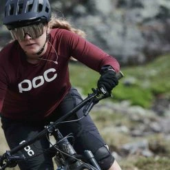 Casque POC Kortal -Roue Voyage Soldes Magasin POC Kortal MTB Cycling Helmet Helmets Uranium Black Matt AW21 PC105241037XSS1 2