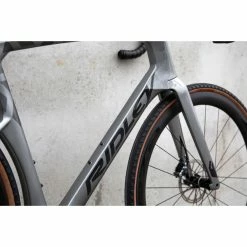 Vélo Ridley Kanzo Fast Rival1 HD (gravel, 2021) -Roue Voyage Soldes Magasin Ridley Kanzo Fast Rival1 HD Gravel Bike 2021 Adventure Bikes Grey 2021 SBIKAFRID020 4