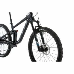 Vitus Mythique 27 VR Mountain Bike -Roue Voyage Soldes Magasin Vitus Mythique 27 VR Mountain Bike 2023 Black 13